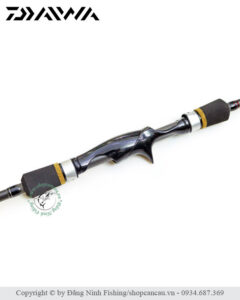 Cần Daiwa Ardito SC dùng máy đứng